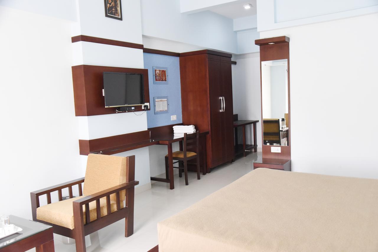 Hotel Akshayadhara Subrahmanya Buitenkant foto
